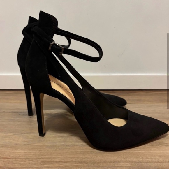 Gianni Bini Black Suede Cut-Out Ankle Strap Pointed Toe Heels Size 9 EUC - Picture 3 of 13